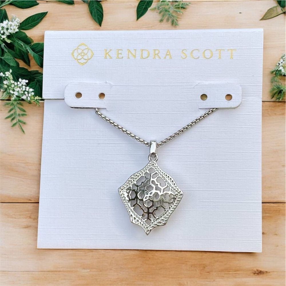 New Kendra Scott Kacey Silver Filigree Necklace Adjustable w/Dustbag - Picture 3 of 5